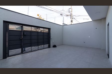 Casa à venda com 100m², 3 quartos e 2 vagas Casa à venda com 100m², 3 quartos e 2 vagasGaragem