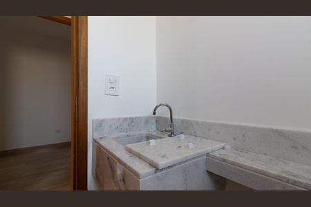 Casa à venda com 100m², 3 quartos e 2 vagas Casa à venda com 100m², 3 quartos e 2 vagasBanheiro Social