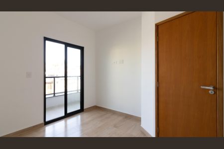 Casa à venda com 100m², 3 quartos e 2 vagas Casa à venda com 100m², 3 quartos e 2 vagasSuíte