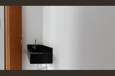 Casa à venda com 100m², 3 quartos e 2 vagas Casa à venda com 100m², 3 quartos e 2 vagasLavabo