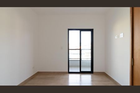 Casa à venda com 100m², 3 quartos e 2 vagas Casa à venda com 100m², 3 quartos e 2 vagasSuíte