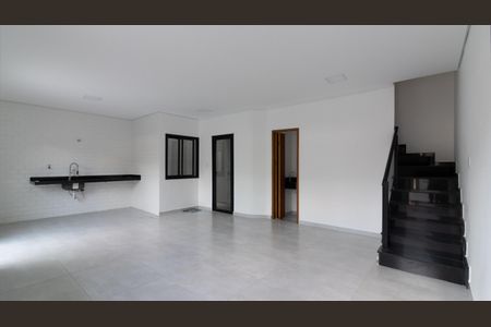 Casa à venda com 100m², 3 quartos e 2 vagas Casa à venda com 100m², 3 quartos e 2 vagasSala/Cozinha