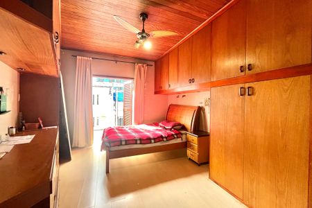 Casa à venda com 160m², 4 quartos e 2 vagas Casa à venda com 160m², 4 quartos e 2 vagasSuíte 1