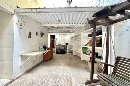 Casa à venda com 160m², 4 quartos e 2 vagas Casa à venda com 160m², 4 quartos e 2 vagasÁrea comum