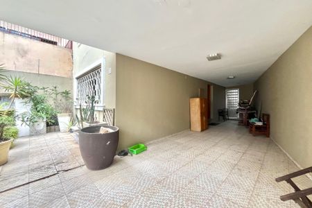 Casa à venda com 160m², 4 quartos e 2 vagas Casa à venda com 160m², 4 quartos e 2 vagasGaragem