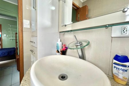 Casa à venda com 160m², 4 quartos e 2 vagas Casa à venda com 160m², 4 quartos e 2 vagasBanheiro da Suíte 2