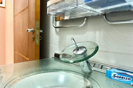 Casa à venda com 160m², 4 quartos e 2 vagas Casa à venda com 160m², 4 quartos e 2 vagasBanheiro Social