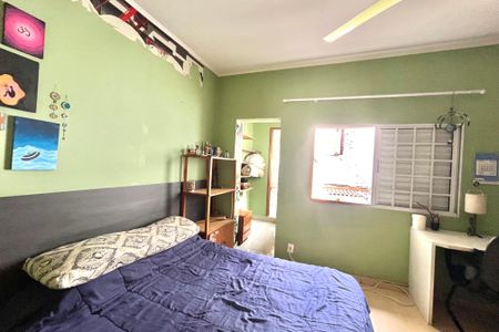 Casa à venda com 160m², 4 quartos e 2 vagas Casa à venda com 160m², 4 quartos e 2 vagasSuíte 2