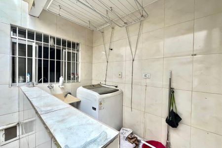 Casa à venda com 160m², 4 quartos e 2 vagas Casa à venda com 160m², 4 quartos e 2 vagasÁrea comum