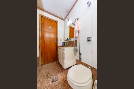 Apartamento para alugar com 99m², 4 quartos e 2 vagas Apartamento para alugar com 99m², 4 quartos e 2 vagasBanheiro Social