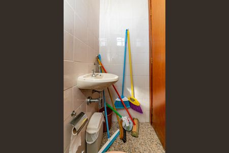 Apartamento para alugar com 99m², 4 quartos e 2 vagas Apartamento para alugar com 99m², 4 quartos e 2 vagasBanheiro de serviço