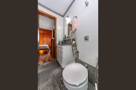 Apartamento para alugar com 99m², 4 quartos e 2 vagas Apartamento para alugar com 99m², 4 quartos e 2 vagasBanheiro da Suíte