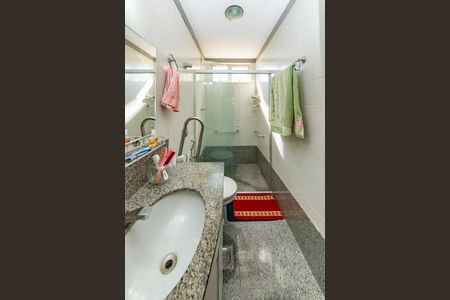 Apartamento para alugar com 99m², 4 quartos e 2 vagas Apartamento para alugar com 99m², 4 quartos e 2 vagasBanheiro da Suíte