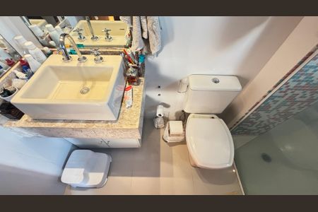 Apartamento à venda com 100m², 3 quartos e 2 vagasBanheiro da Suíte