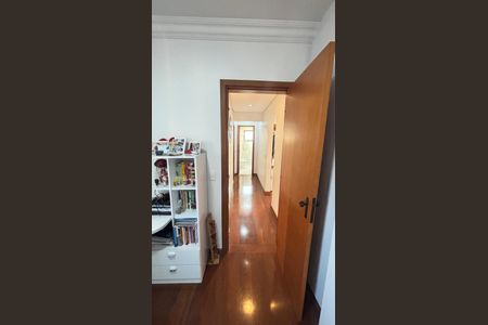Apartamento à venda com 100m², 3 quartos e 2 vagasQuarto 2