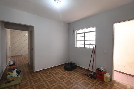 Casa à venda com 110m², 2 quartos e 2 vagasSala
