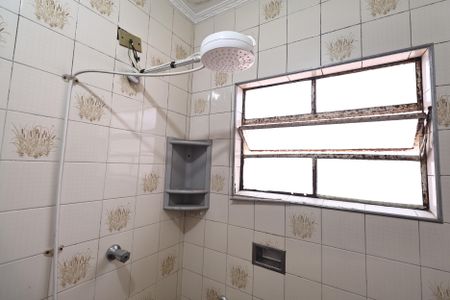 Casa à venda com 110m², 2 quartos e 2 vagasBanheiro