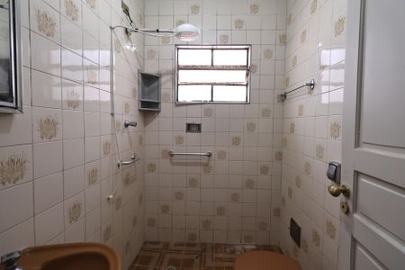 Casa à venda com 110m², 2 quartos e 2 vagasBanheiro