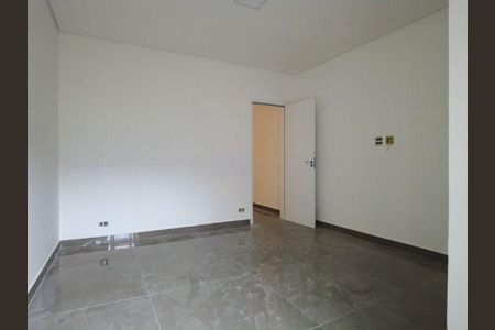 Casa à venda com 3 quartos, 146m² em Vila Camilópolis, Santo André