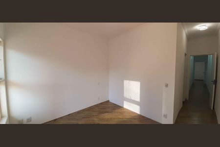 Casa à venda com 200m², 3 quartos e 4 vagasSuíte