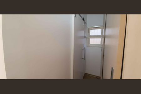 Casa à venda com 200m², 3 quartos e 4 vagasCloset da suíte