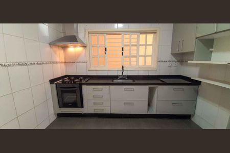 Casa à venda com 200m², 3 quartos e 4 vagasCozinha