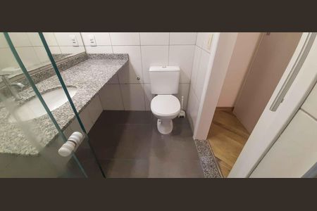 Casa à venda com 200m², 3 quartos e 4 vagasBanheiro da Suíte