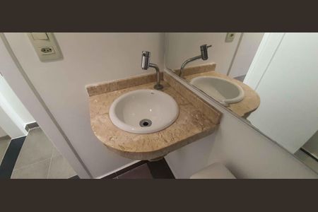 Casa à venda com 200m², 3 quartos e 4 vagasLavabo da Sala