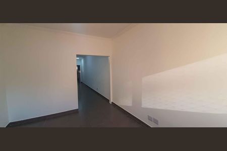 Casa à venda com 200m², 3 quartos e 4 vagasSala de TV