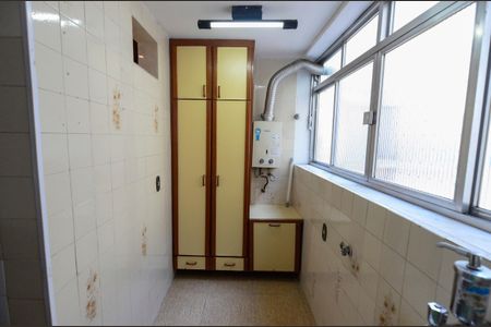 Apartamento à venda com 83m², 3 quartos e 1 vagaÁrea de Serviço