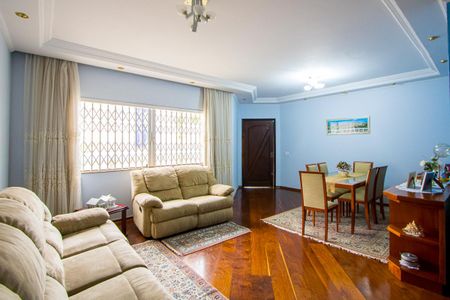Sala de casa para alugar com 3 quartos, 210m² em Vila Cecilia Maria, Santo André