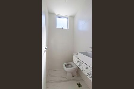 Apartamento para alugar com 108m², 2 quartos e 2 vagasBanheiro de Serviço