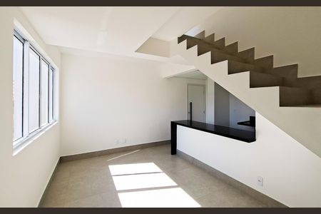 Apartamento para alugar com 108m², 2 quartos e 2 vagasSala