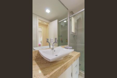 Apartamento à venda com 78m², 2 quartos e 1 vagaBanheiro Social