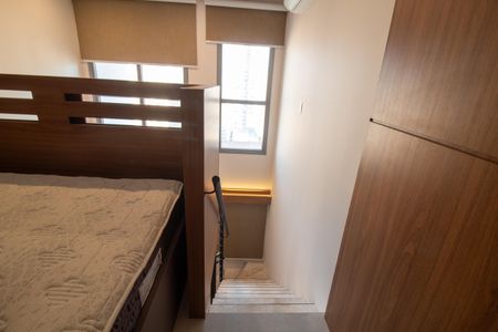 Studio para alugar com 31m², 1 quarto e sem vaga Studio para alugar com 31m², 1 quarto e sem vagaEscada