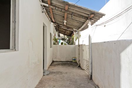 Casa para alugar com 50m², 2 quartos e sem vagaÁrea externa