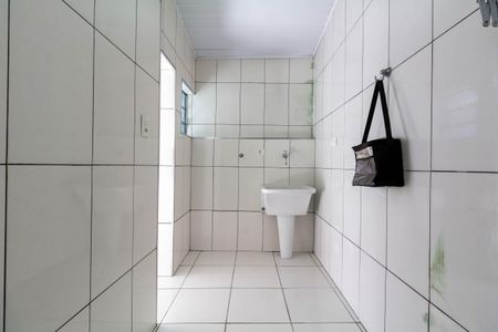 Casa à venda com 80m², 2 quartos e 1 vagaÁrea de Serviço