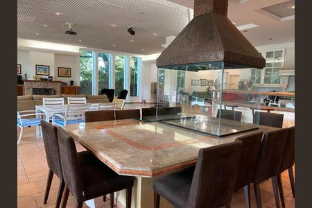 Casa à venda com 1280m², 5 quartos e 12 vagas