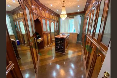 Casa à venda com 1280m², 5 quartos e 12 vagas