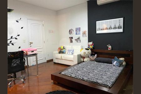 Casa à venda com 1280m², 5 quartos e 12 vagas