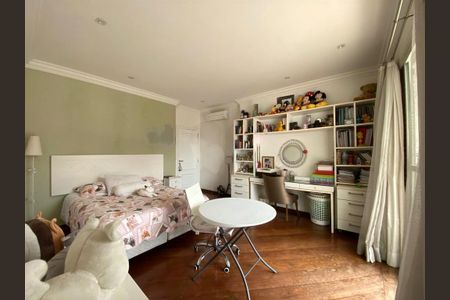 Casa à venda com 1280m², 5 quartos e 12 vagas