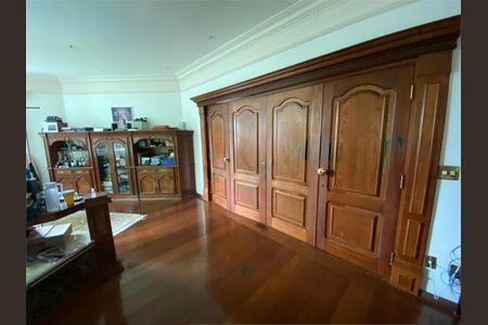 Casa à venda com 1280m², 5 quartos e 12 vagas