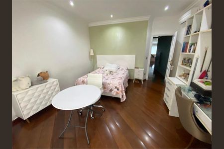 Casa à venda com 1280m², 5 quartos e 12 vagas