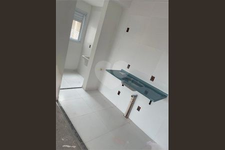 Casa à venda com 2 quartos, 563m² em Parque Vitoria, São Paulo