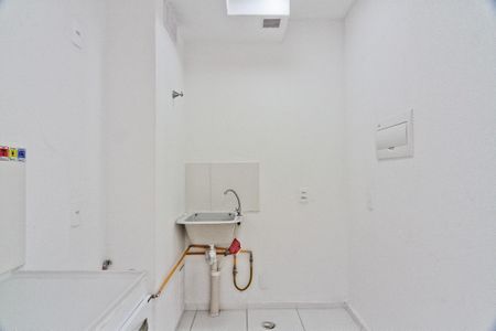 Apartamento para alugar com 32m², 2 quartos e sem vaga Apartamento para alugar com 32m², 2 quartos e sem vagaÁrea de Serviço