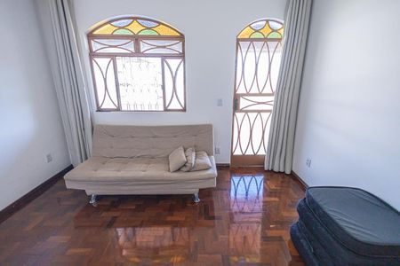 Casa à venda com 300m², 3 quartos e 3 vagasSala