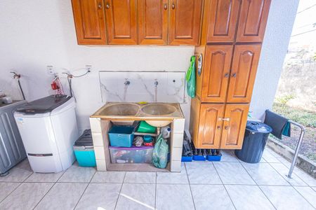 Casa à venda com 300m², 3 quartos e 3 vagasÁrea de Serviço