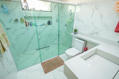 Casa à venda com 300m², 3 quartos e 3 vagasBanheiro da Suíte