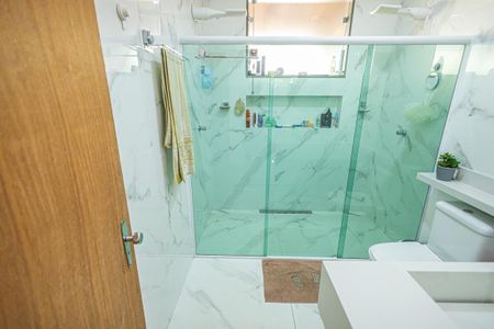 Casa à venda com 300m², 3 quartos e 3 vagasBanheiro da Suíte