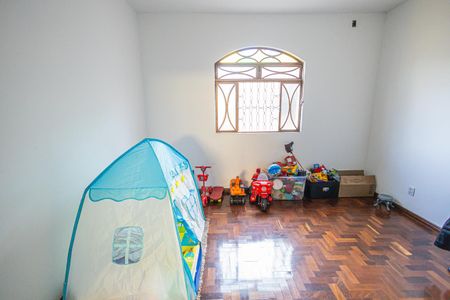 Casa à venda com 300m², 3 quartos e 3 vagasQuarto 2